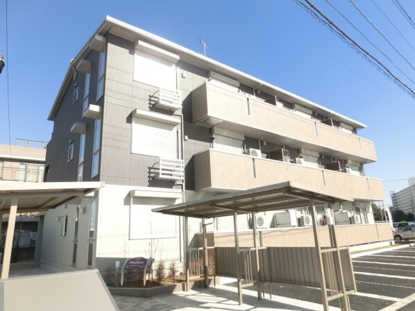 プレジャーの物件外観写真